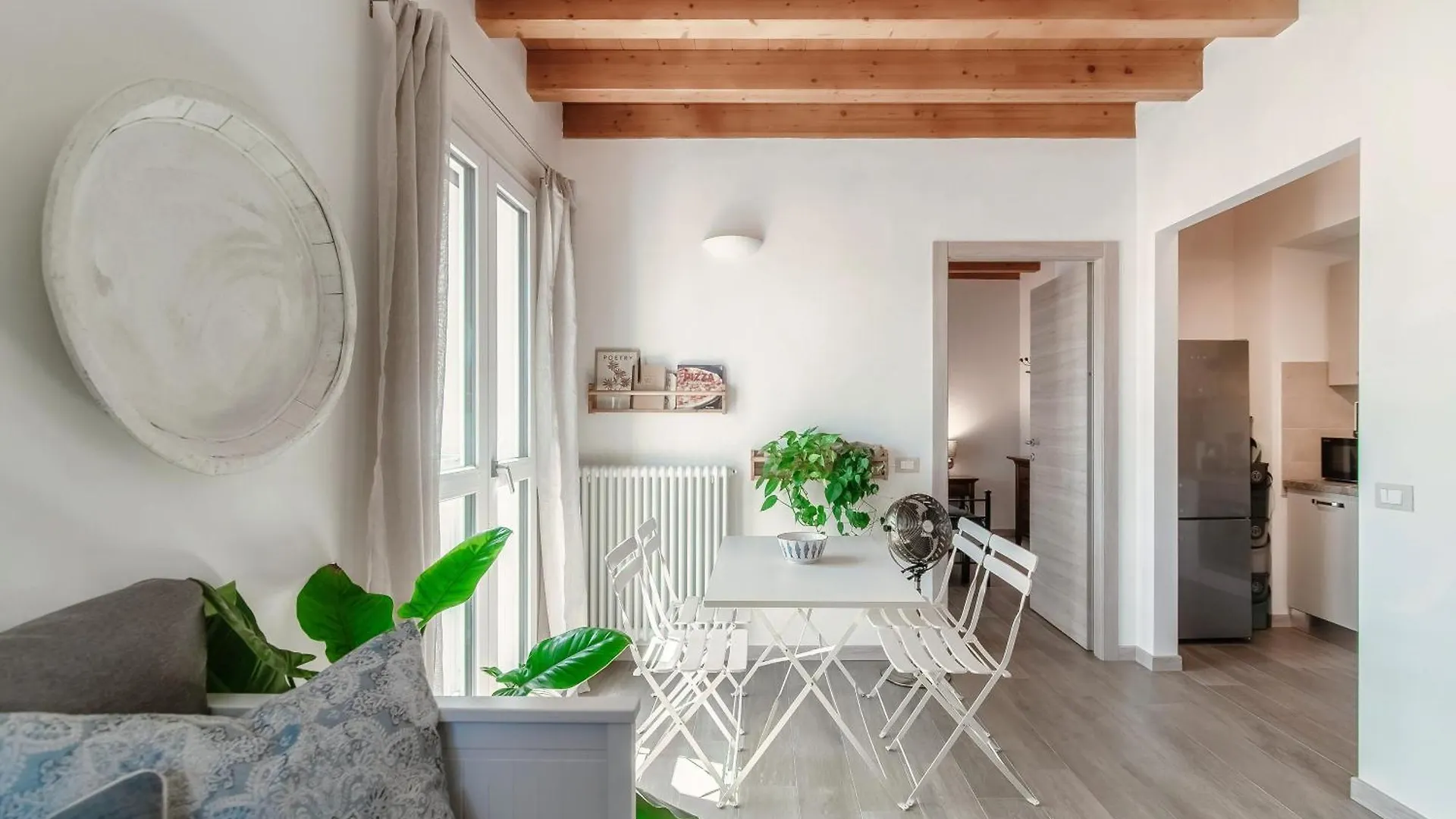 Casa Luna By Quokka 360 - Como Cathedral And City View contacts